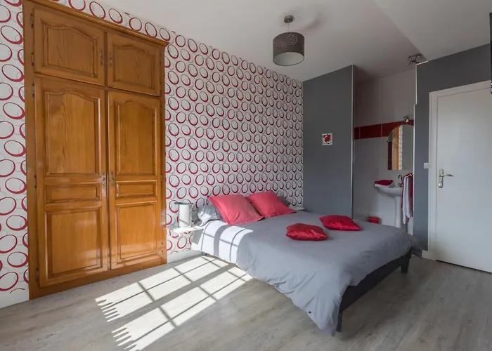 Maison Accueillante à Avec Jardin Et Cheminée