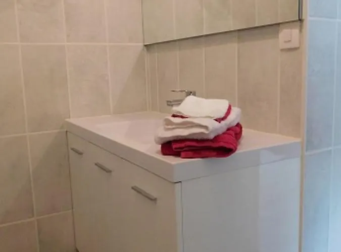 Casa vacanze Maison Accueillante à Avec Jardin Et Cheminée